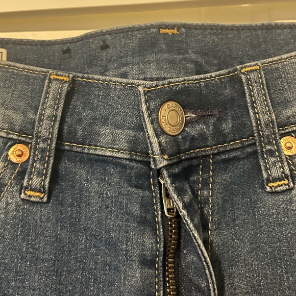 Gap Mid Rise Baby Boot Bootcut Jeans with Washwell 27/4 Tall Medium Wash - Picture 4 of 5